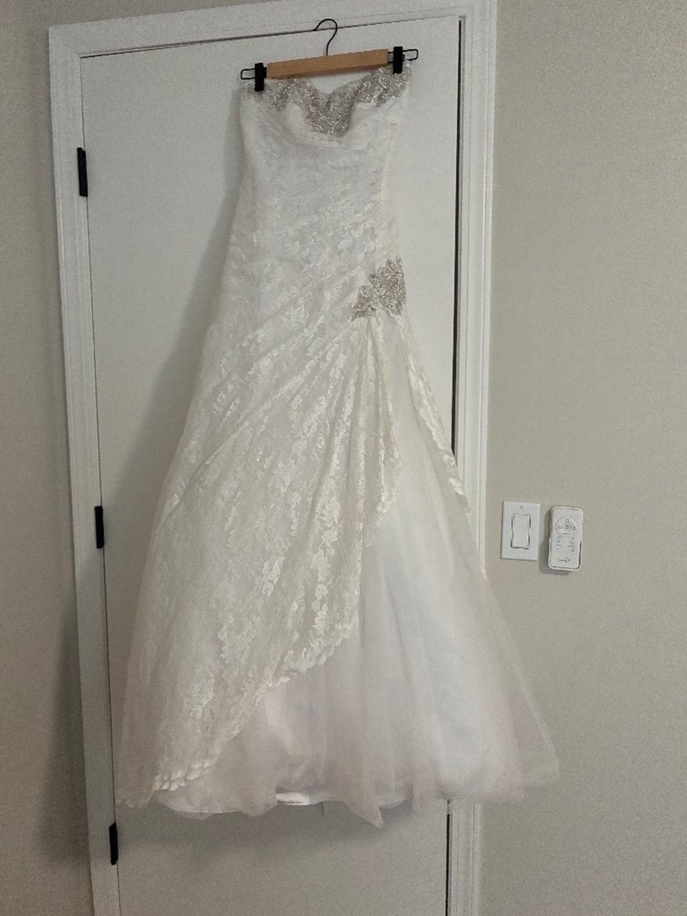 Like New David’s Bridal Wedding Dress
